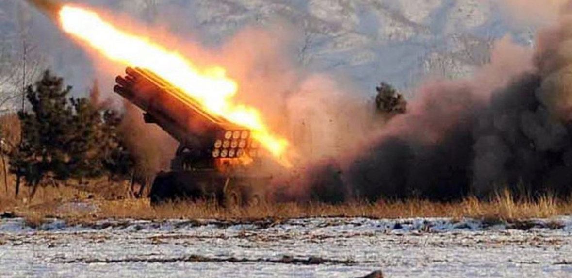 Koreja e Veriut lëshon raketa balistike drejt Detit Lindor 