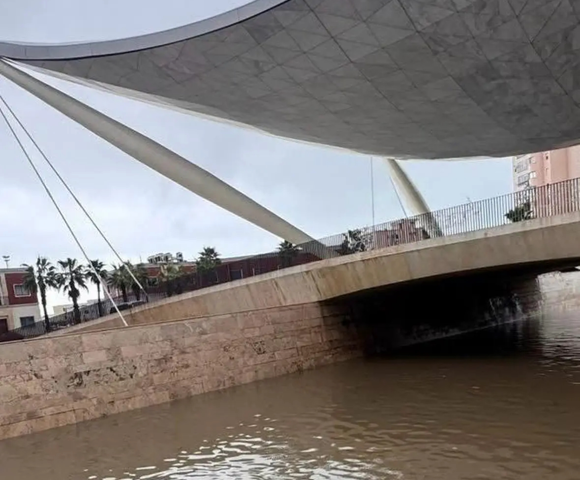 Uji nuk është armik i qytetit; Armik është ideja se mund ta mundim natyrën me pompa