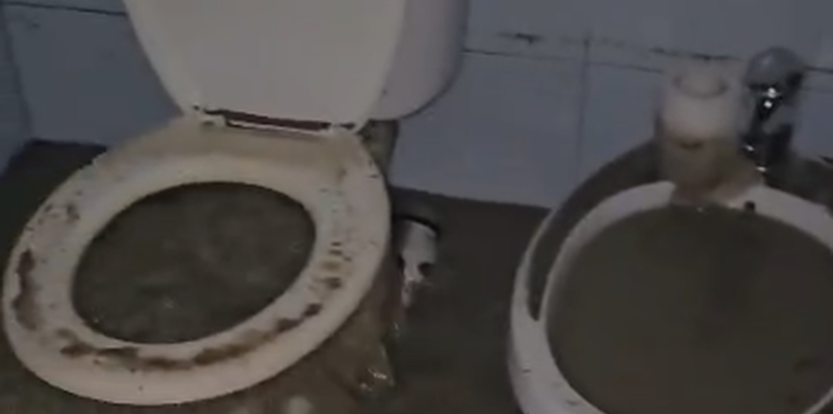 Plasin ujërar e zeza në Tiranë! Shpërthejnë tubacionet në Vilat Gjermane