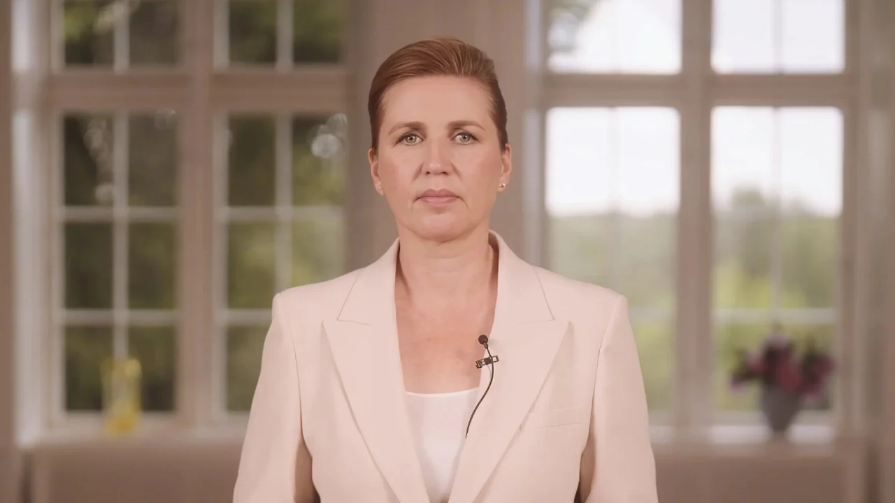 Forumi në Davos, kryeministrja daneze: NATO nuk mund të negociojë për sovranitetin e Groenlandës