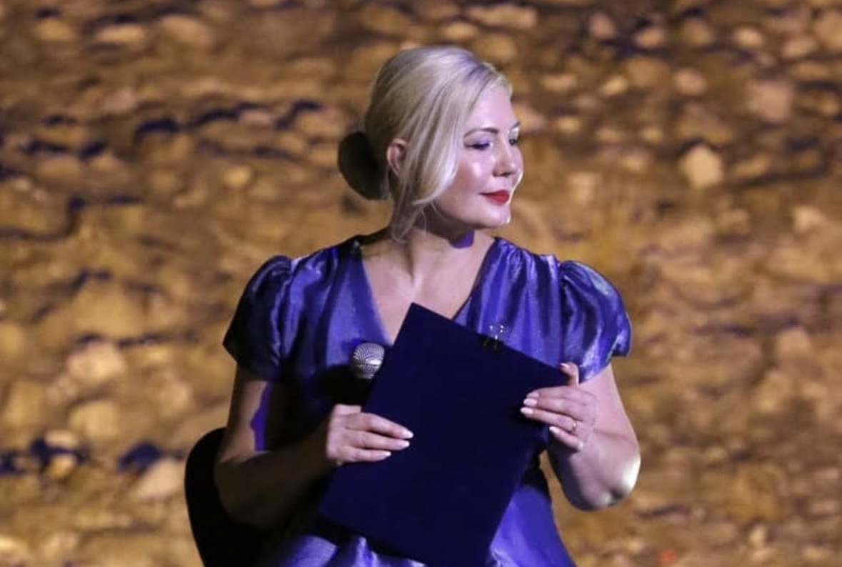 Teuta Dhima rrënjët e heshtjes dhe drita e fjalës