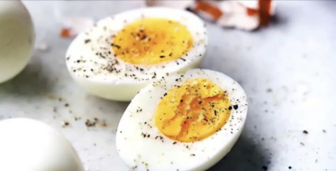 Çfarë ndodh nëse hani çdo ditë vezë të ziera? 