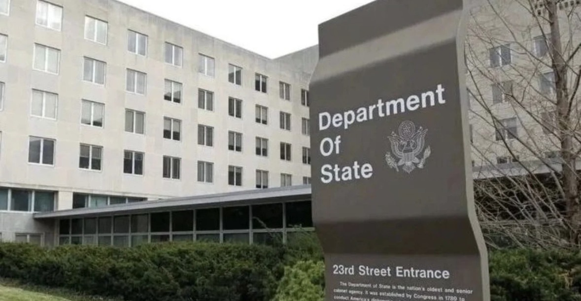 SHBA pezulloi shqyrtimin e vizave për Shqipërinë/ Zëdhënësi i DASH: Emigrantët s’do pasurohen nga amerikanët