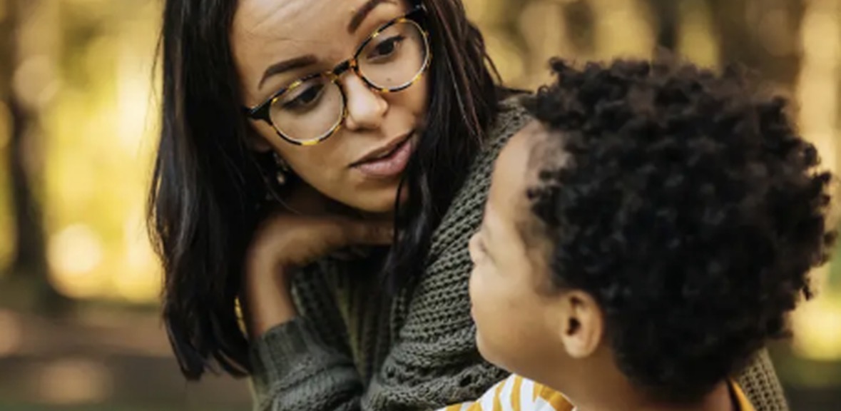 Gjenerata Z po braktis “prindërimin e butë” dhe po rrit fëmijë ndryshe 