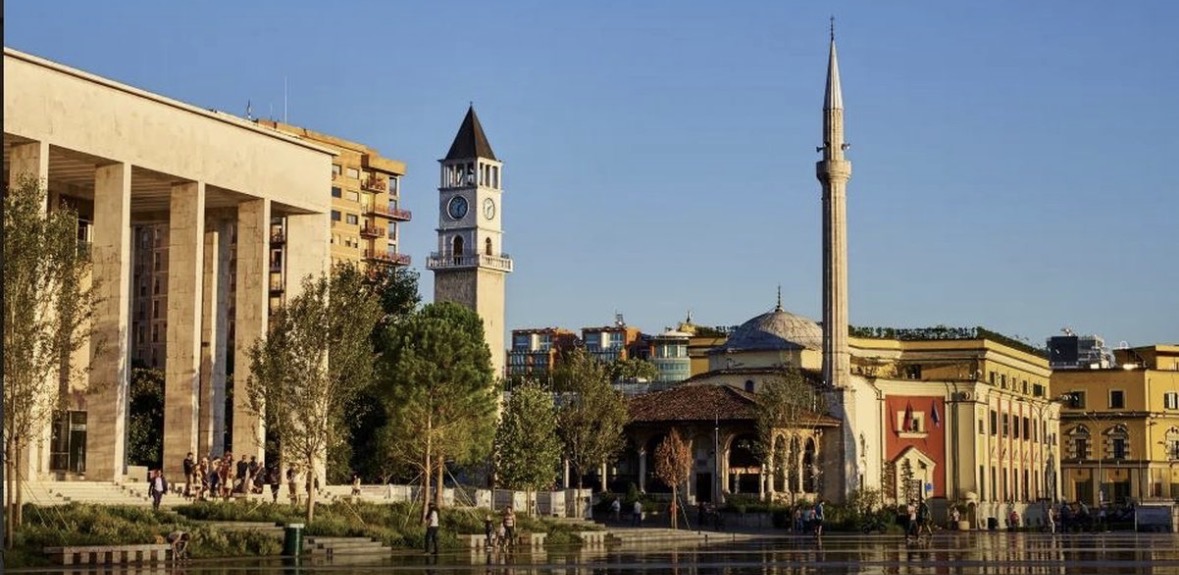 Më shumë se një në pesë vizitorë ishte italian në nëntor 