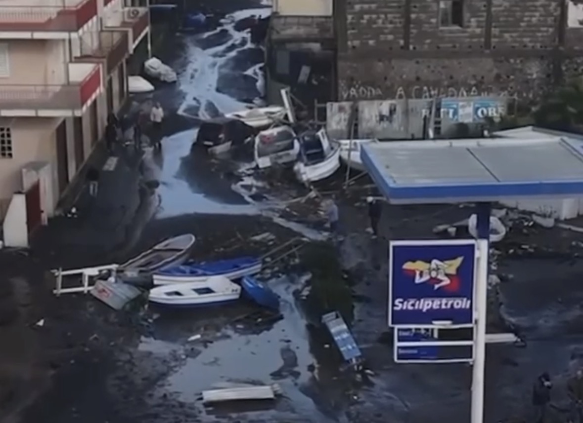 Stuhia Harry “shkatërroi” gjithçka që i doli para në Siçili (Video)