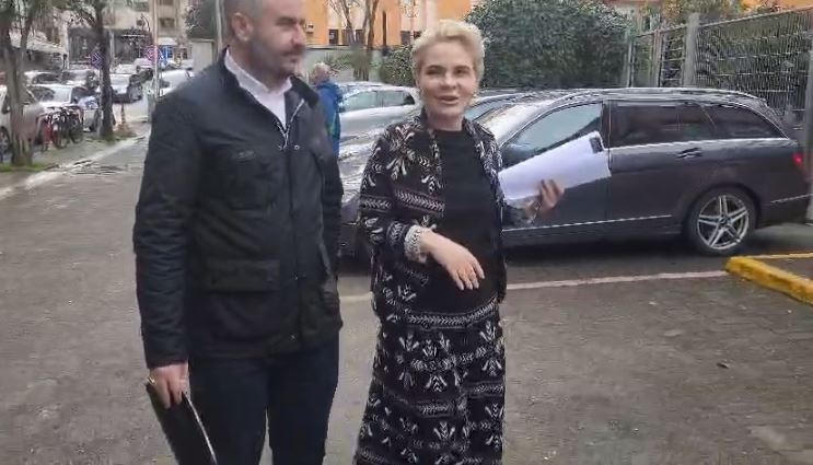 Sot seanca paraprake në GJKKO, Kryemadhi dhe avokati i Metës shkojnë në gjykatë