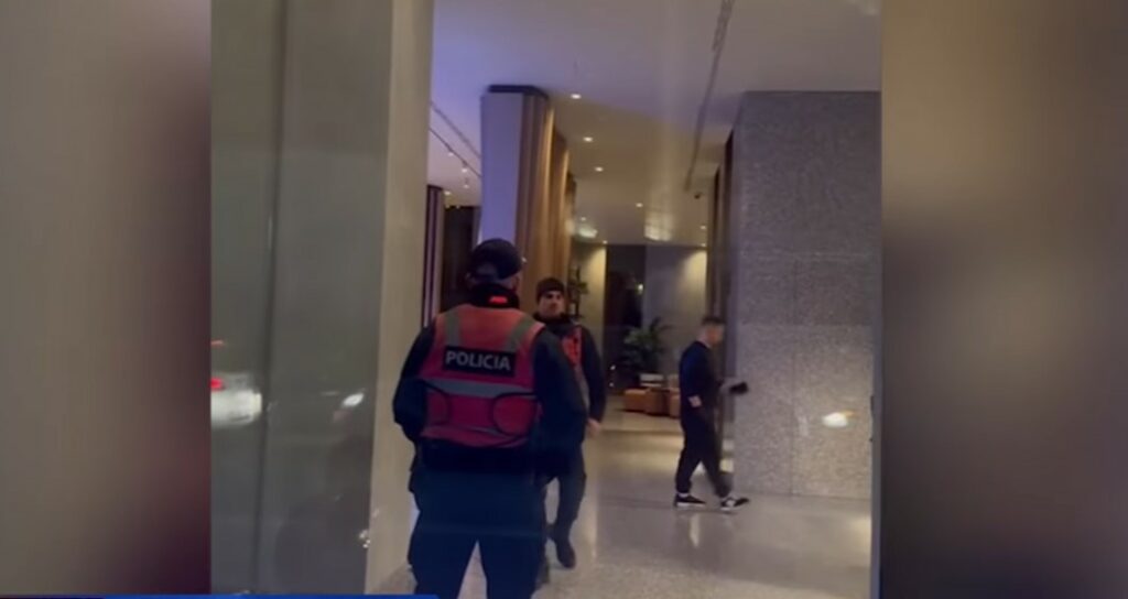 Call-center ‘mashtrues’, GJKKO lë në burg 8 të arrestuarit