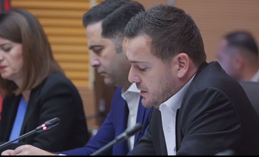 Ministri i Bujqësisë: Hidrovorët të gjithë në punë, 29 ekskavatorë në gatishmëri!