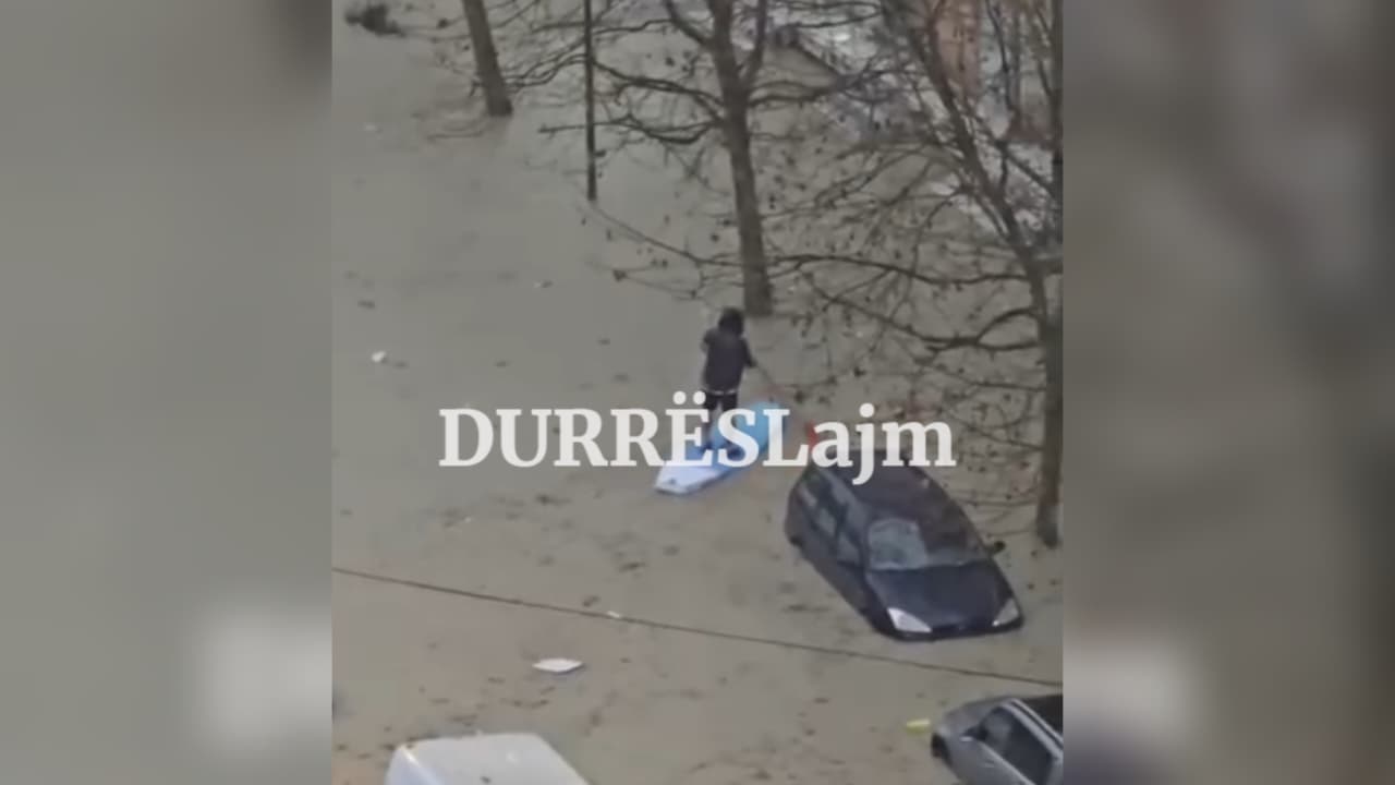 Sërf në Durrësin e përmbytur! (VIDEO)