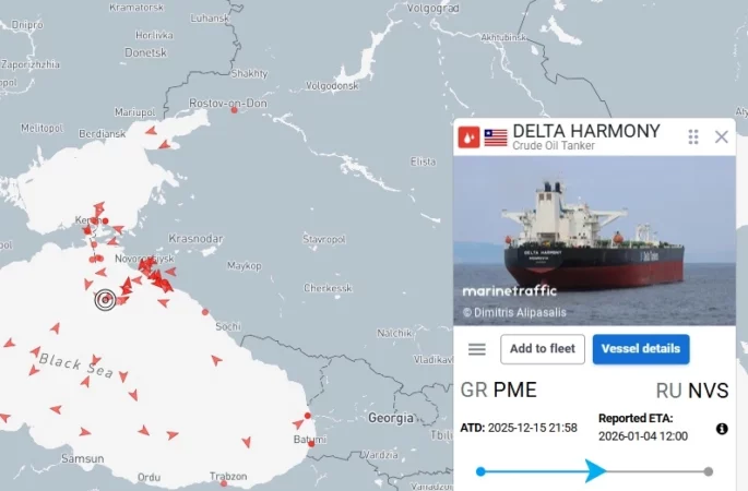 Goditen me dron dy anije cisternë në Detin e Zi
