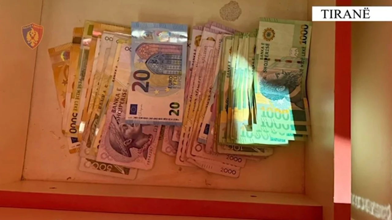 Kërcënoi me thikë punonjëset dhe vodhi xhirot ditore në tre biznese, arrestohet 30-vjeçari në Tiranë