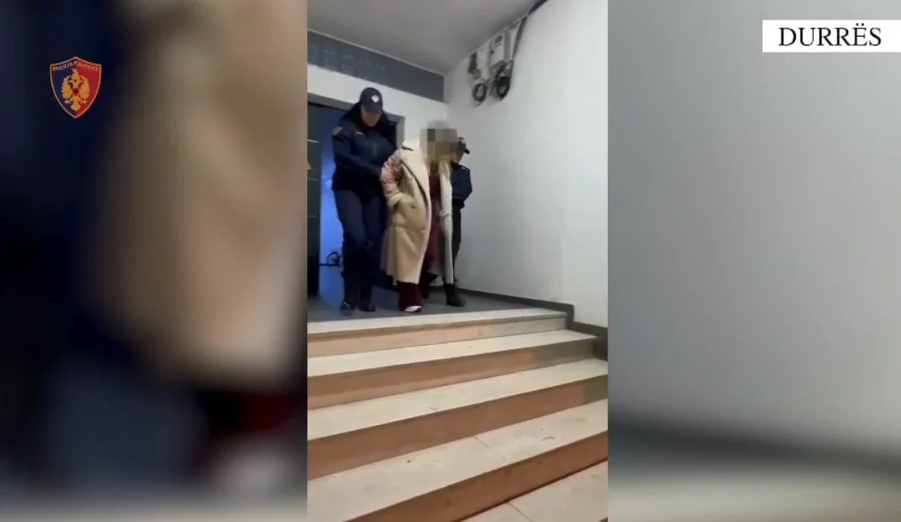 Nuk i hapnin policisë së Durrësit dyert e apartamenteve, një përfundon në pranga, në telashe 4 shtetas. Ja për çfarë akuzohen (VIDEO)