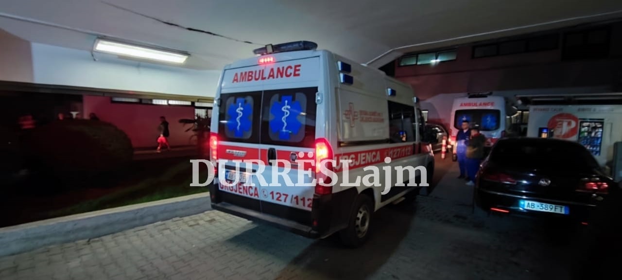 Durrës, 250 persona u paraqitën në Urgjencë gjatë ndërrimit të viteve. Lëndime edhe nga fishekzjarret (VIDEO)