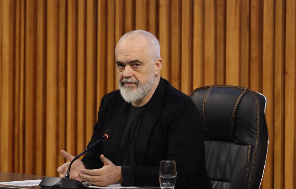 “Qiratë e shtrenjta në Tiranë, studentët e kryeqytetit do të strehohen në Durrës”/ Rama njofton ngritjen e kampusit të ri universitar