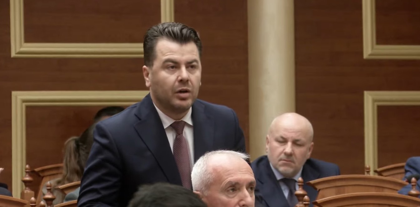 “Mos e fshihni dosjen e SPAK për Belinda Ballukun”/ Deputeti Kapri në Kuvend: Na e vini në dispozicion