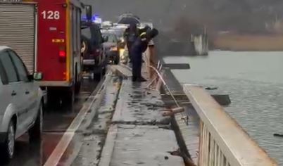 Automjeti ra nga ura në liqenin, vihet në pranga drejtuesi 32-vjeçar