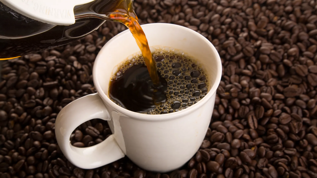 Shtrenjtimi i kafesë nuk ndalet, rritja më e lartë e çmimeve në tre vjet, por konsumi arrin rekord!