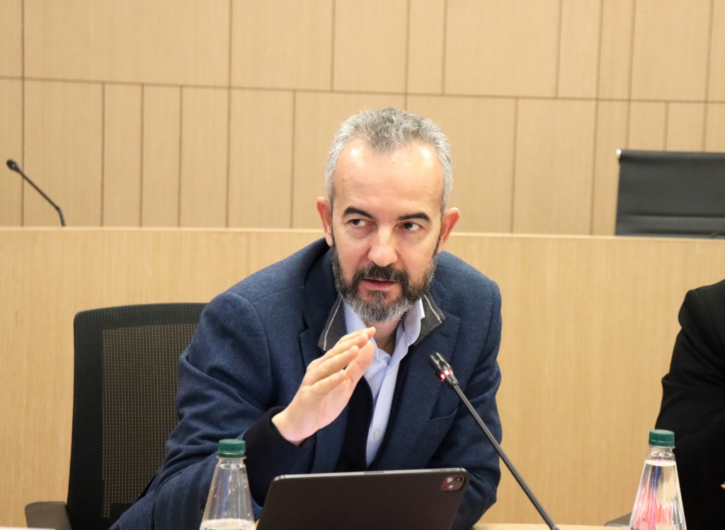 Si do të forcohet monitorimi i fushatave? KQZ mbledh shoqërinë civile