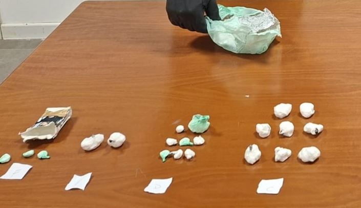 Kishe mbushur muret e shtëpisë me kokainë, arrestohet 21-vjeçari shqiptar!