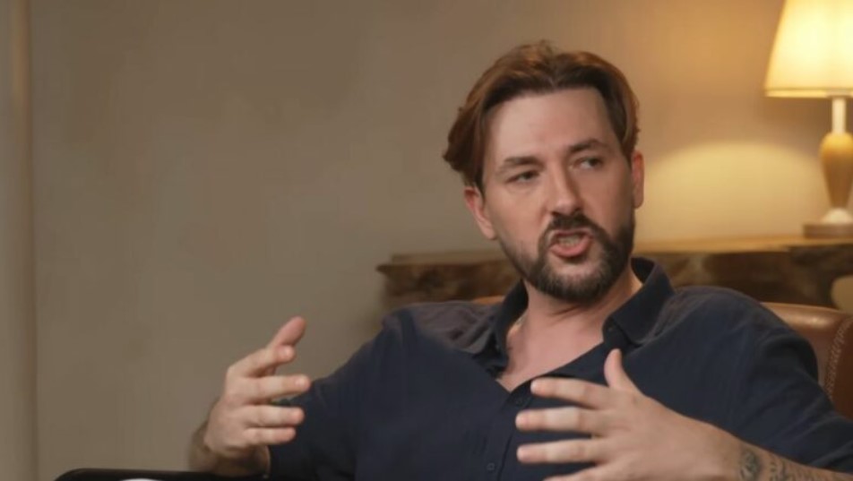 “Mbaja thikë me vete, pija bar dhe…”- Nga përdorimi i drogërave tek divorci me partneren e parë, të pathënat e Kastro Zizos