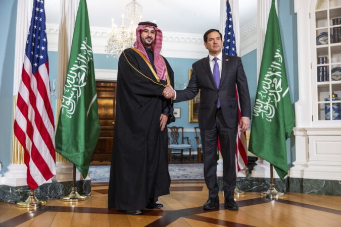 Ministri i Mbrojtjes i Arabisë Saudite: Nëse Trump nuk e bombardon Iranin, Teherani do të forcohet