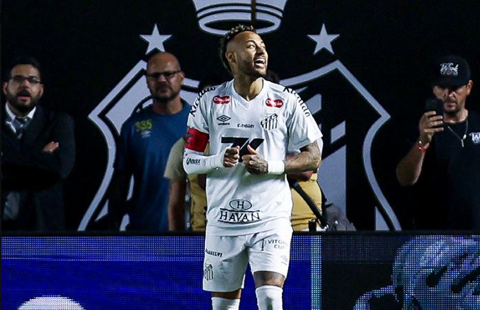Klubi i Santos rinovon kontratën me sulmuesin Nejmar