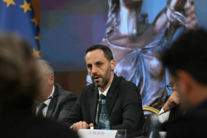 “Siguria në burgje është vijë e kuqe”, Ministri i Drejtësisë reagon për operacionin në Elbasan: SHKBB do të shtojë kontrollet në të gjitha IEVP-të