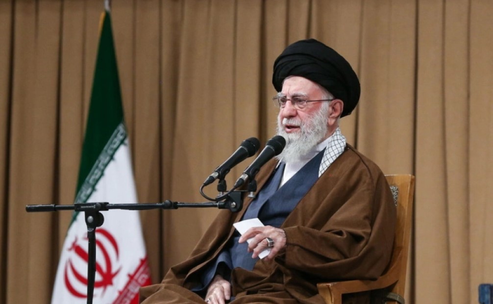 Irani kërcënon: Nëse ndërhyn SHBA-ja, do sulmojmë Izraelin dhe bazat amerikane