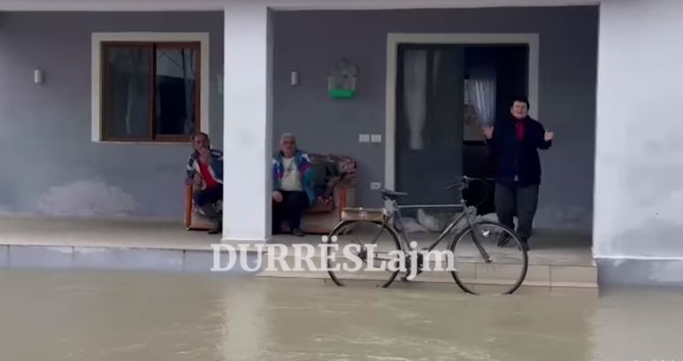 Juba/Katund i Ri dhe Rrushkull/Sukth ka ende dalje të lumit! 842 të evakuuar dhe 2500 ha tokë bujqësore nën ujë