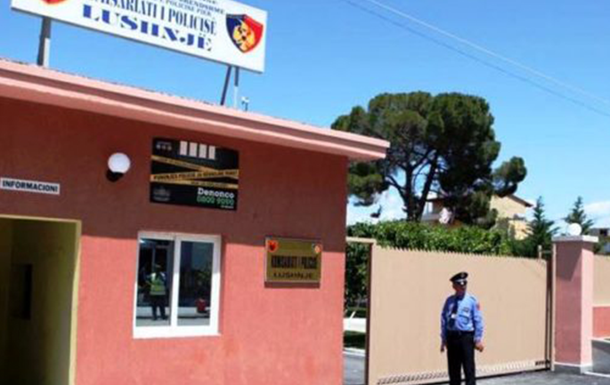 Ndodh edhe kjo/ 52-vjeçarja dhunon dhëndrin, policia ndihmon të riun dhe arreston vjehrrën