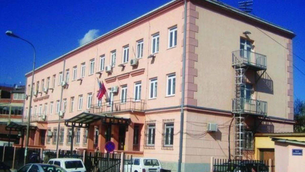 I dënuar për drogë dhe pjesë e një organizatë kriminale, Prokuroria e Vlorës sekuestron 400 mijë euro pasuri të një personi