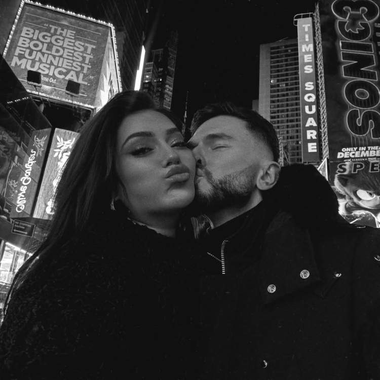 Veprimi i fundit i Ronela Hajatit ndez dyshimet për ndarje