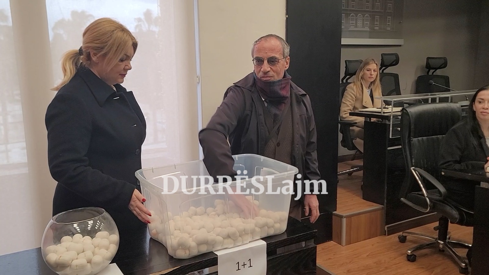 Zhvillohet shorteu publik në Durrës, 52 familje bëhen me apartamente të reja (VIDEO)