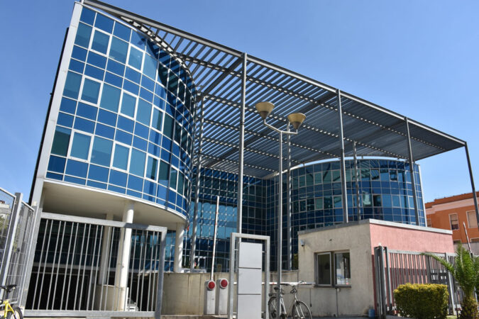 Kontrollet e SPAK për call center-at, dhjetë të arrestuar, shpallen në kërkim dy pronarët