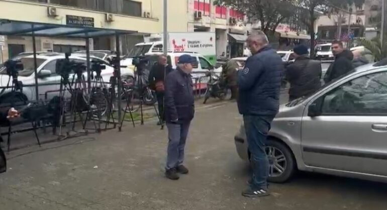 Gazetari Artan Hoxha paraqitet në SPAK