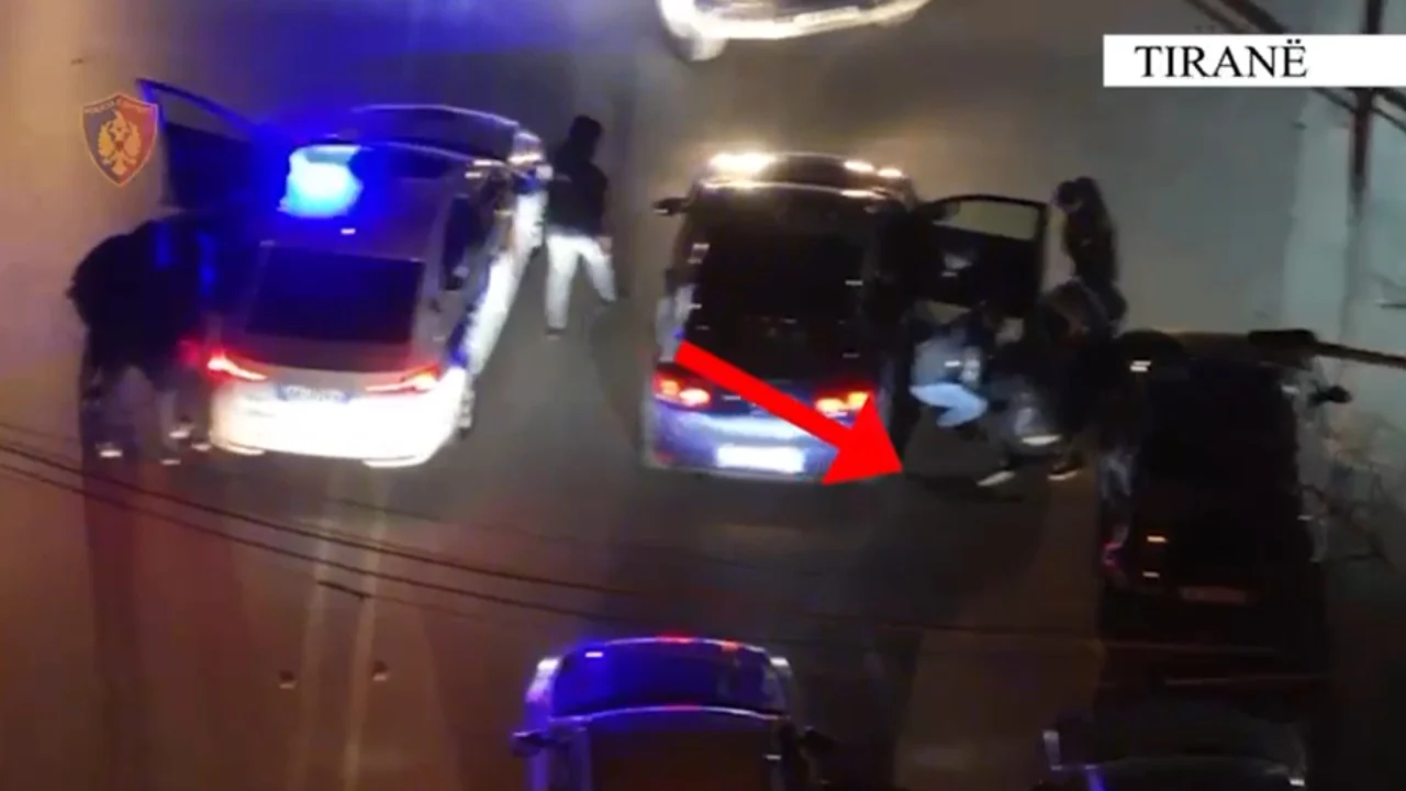 Goditet grupi kriminal që shiste armë zjarri në kryeqytet, arrestohen tre anëtarë, njëri prej tyre i dënuar për vrasje