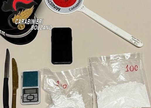 Ktheu banesën në bazë kokaine, arrestohet 21-vjeçari shqiptar në Bolzano