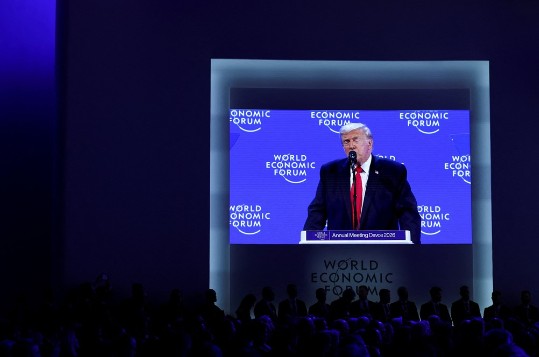 “Groenlandën duhet ta kishim marrë që nga Lufta e Dytë Botërore”/ Trump në Davos: Rrezikohet nga Kina e Rusia, vetëm SHBA ka fuqinë ta mbrojë ishullin
