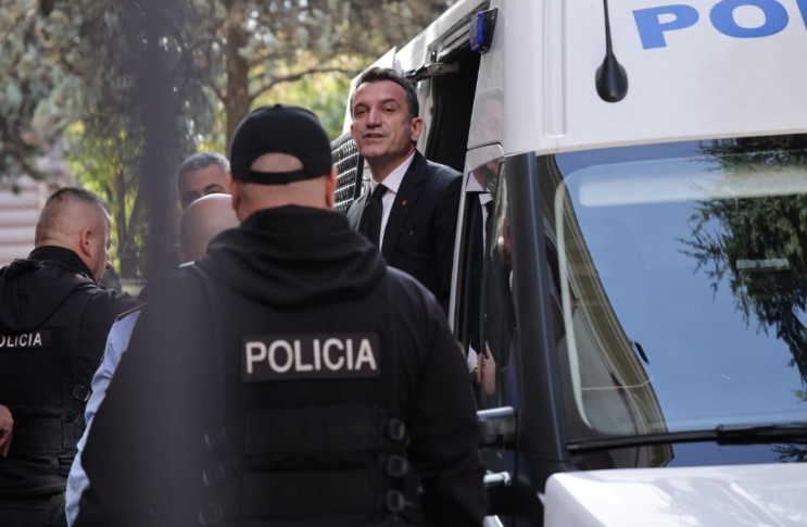 Veliaj kërkon shfuqizimin e masës “arrest me burg”, mbledhja e Gjyqtarëve shqyrton kërkesën e kryebashkiakut të Tiranës