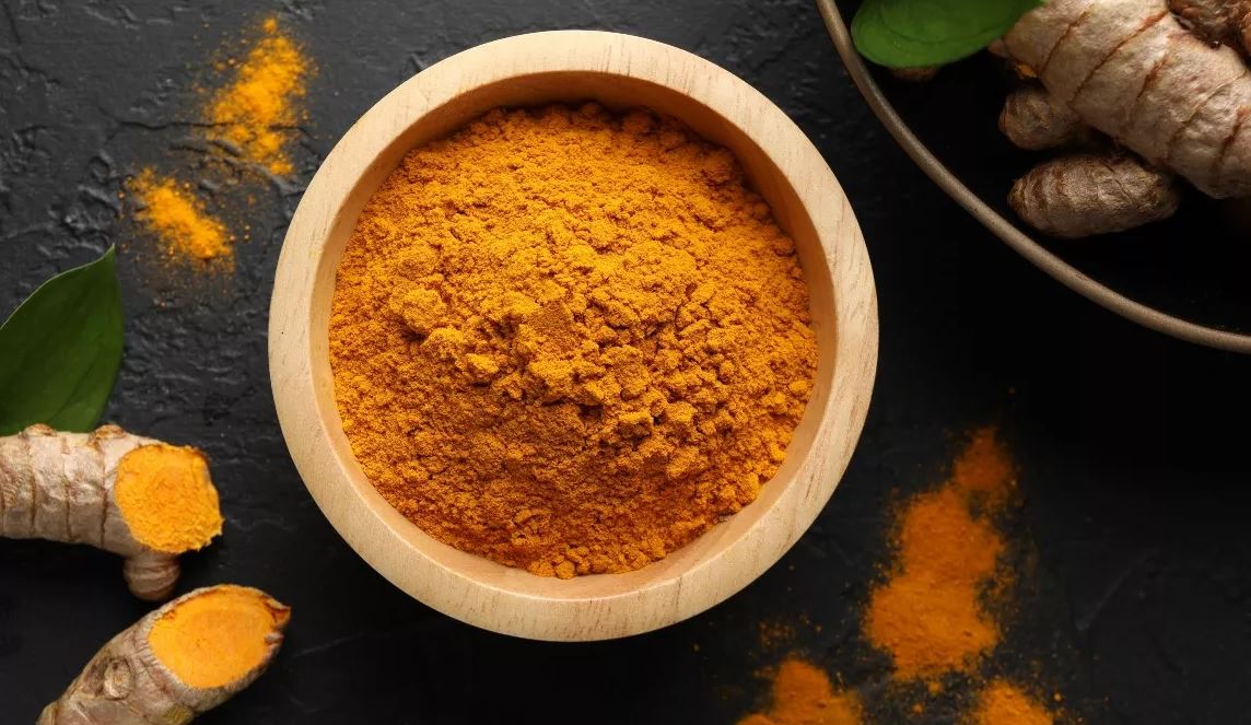 Shafrani i Indisë, pse konsiderohet “erëza e artë” dhe çfarë duhet të dini para se ta përdorni