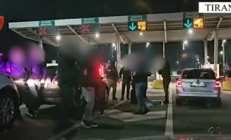 Trafikonin klandestinë drejt vendeve të BE-së/ Kapet maqedonasi dhe shpallet në kërkim organizatori!