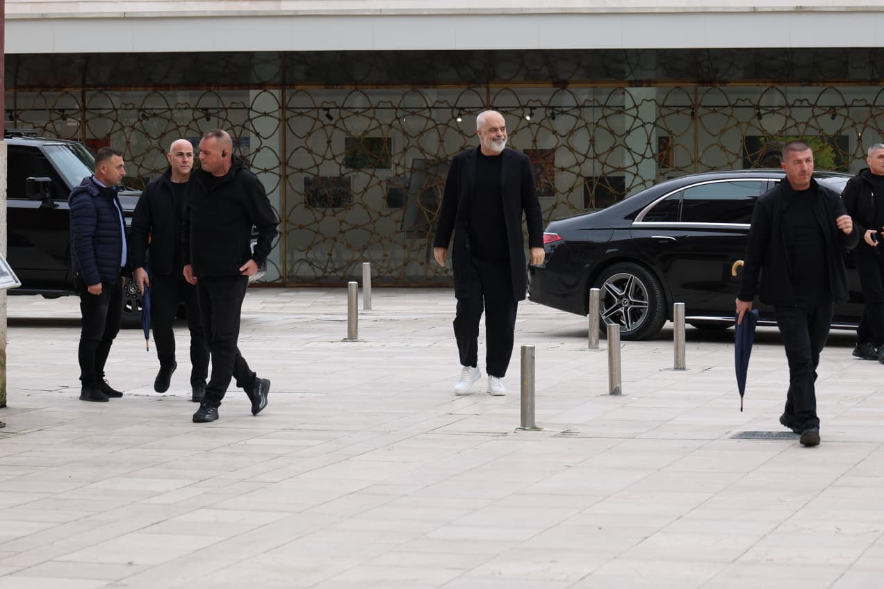 Zbardhet debati pa media i kryeministrit me banorët e TID Durrës. Rama: Ika fare, ju do dilni të humbur!