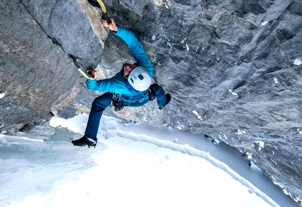 5 muaj burg me kusht për alpinistin, la të dashurën të vdiste në mal