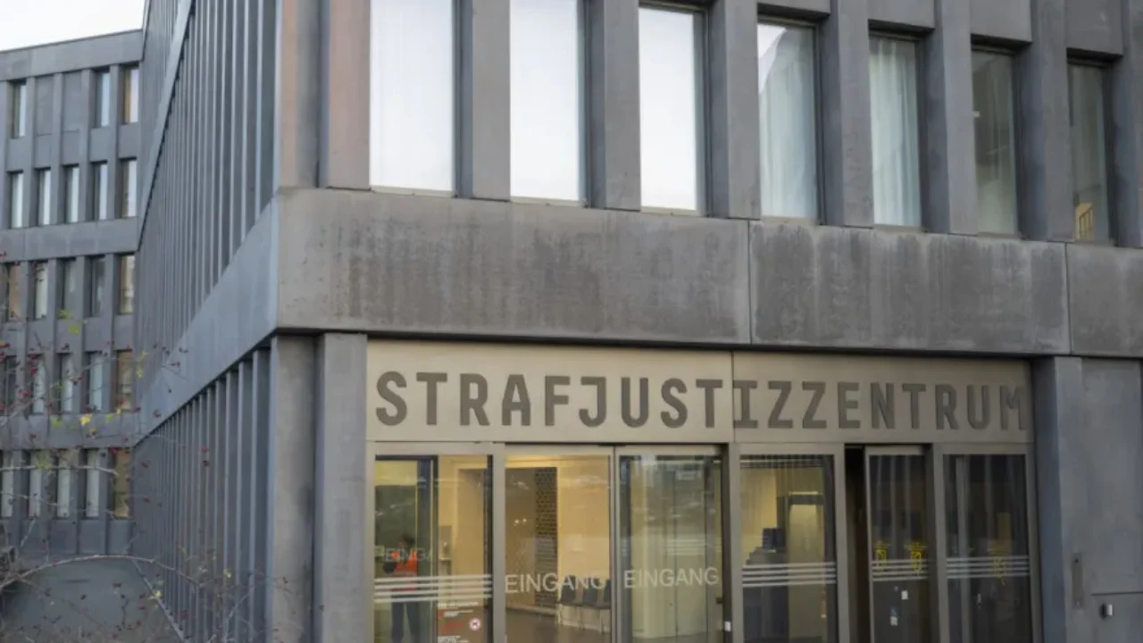 Tentuan të transportonin kokainë të fshehur në thasë me kafe, dënohen tre shqiptarë në Zvicër