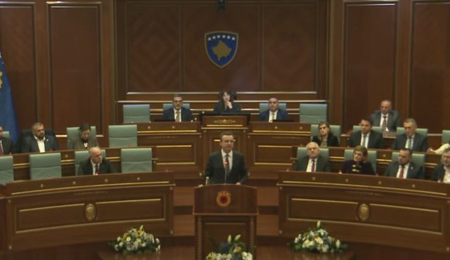 “Brengë që ish-krerët e UÇK në burg, akuzat e Hagës nuk qëndrojnë”, Kurti: S’lëshojmë pe për sovranitetin!