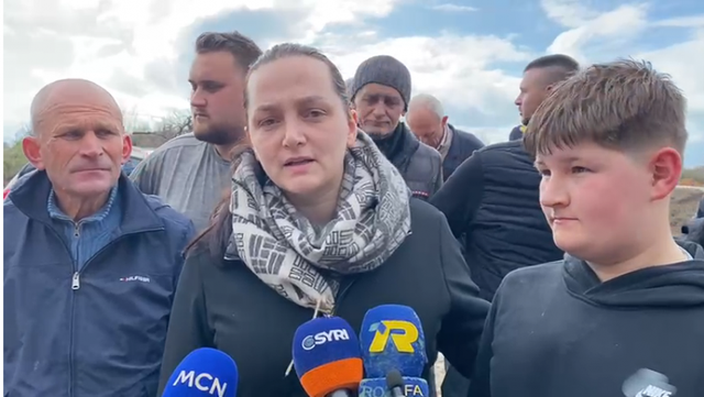 Protesta në Baks-Rrjoll / 80 familje në protestë! Banorja: Shteti po na nxjerr nga toka jonë