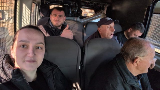 Vazhdojnë përplasjet në Baks-Rrjoll, shoqërohen në polici 20 banorë që kundërshtojnë punimet