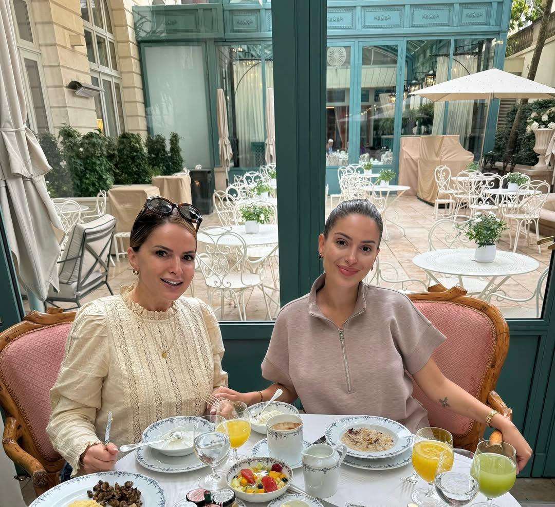 E bija feston ditëlindjen, Mira Konçi i bën urimin e veçantë: Je mrekullia ime, krenaria ime