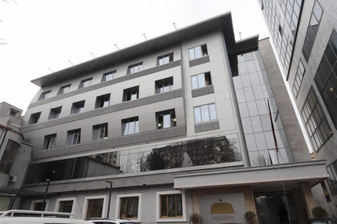 Korreshi denoncoi situatën alarmante, reagon Ministria e Shëndetësisë: Spitali i Lushnjës vijon të ofrojë shërbime në kushte të sigurta